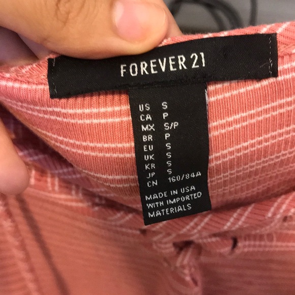 Crop top - Picture 2 of 2